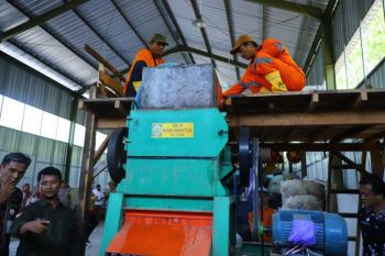 DLH Bantul memberdayakan masyarakat untuk pengolahan sampah plastik
