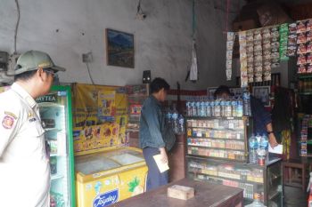 Satpol PP Kota Malang ajak warga dukung pemberantasan rokok ilegal