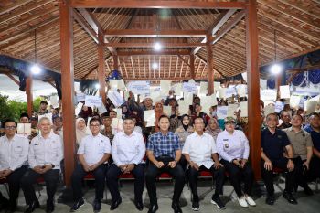 Sri Sultan apresiasi penyerahan sertifikat tanah untuk masyarakat Gunungkidul