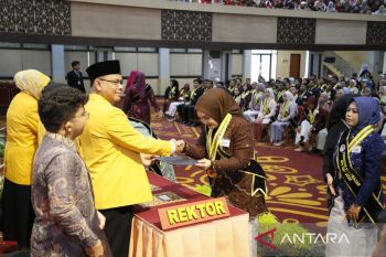 Rektor UNP ingatkan lulusan PPG untuk menguasai teknologi