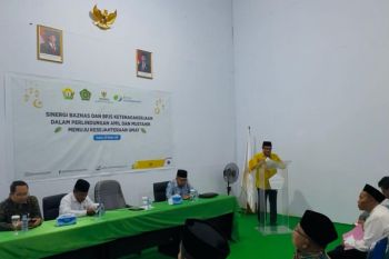 Baznas-BPJS beri jaminan sosial amil zakat dan musathik di Sultra