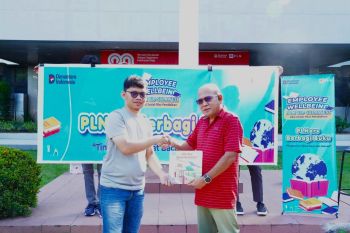 PLN UIP Sulawesi bagikan ratusan buku guna tingkatkan literasi anak negeri