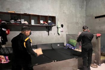 Petugas Lapas Sukamara razia blok warga binaan