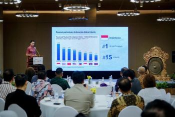 Govt seeks local benefits in tourism development, minister says