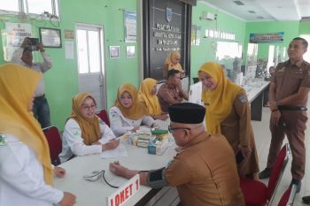 Dinkes Pasaman Barat lakukan CKG bagi pengunjung Disdukcapil