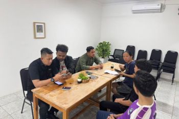 Seven foreign nationals deported over permit violations in Banten