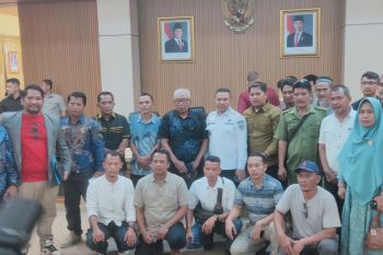 Didatangi Masyarakat TN Tesso Nilo, Gubernur Riau tegaskan belum ada relokasi