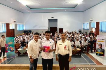 Perusahaan telekomunikasi perkuat literasi digital pelajar di Bima