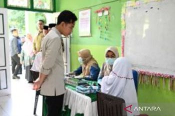 Gibran Tinjau CKG di SD 32 Ternate, Tekankan terapkan pola hidup sehat