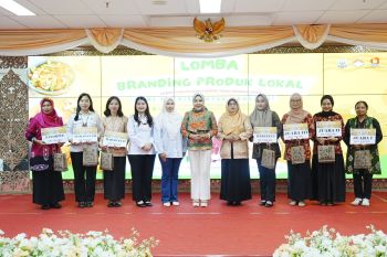 Rahmawati Zainal Dorong Kreativitas Pelaku UMKM Lewat Inovasi Branding Produk Lokal