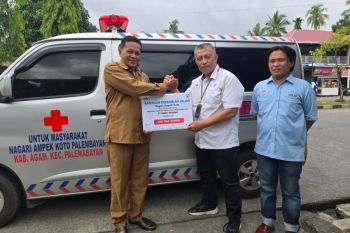 Perkuat Akses Ekonomi Warga, PT Semen Padang salurkan 300 Zak Semen untuk Nagari Ampek Koto