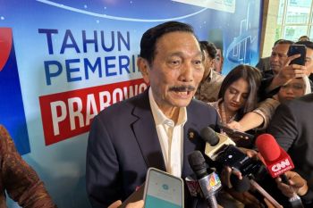 Luhut sebut Prabowo terbitkan Keppres selesaikan utang kereta cepat