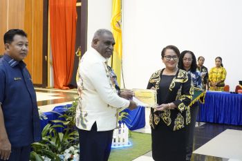 Pemkot Jayapura menetapkan APBD Perubahan 2025 mencapai Rp1,6 triliun