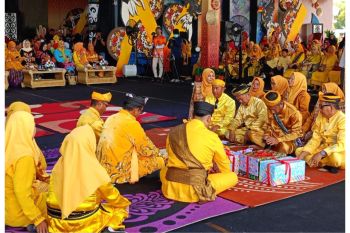 Lembaga Adat Bulungan Tampilkan Prosesi Adat Perkawinan Pada Festival Irau Malinau
