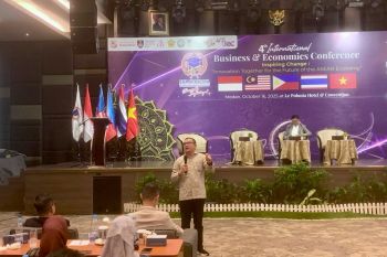 Dewan Pakar Kita Kreatif USK paparkan kajian perkembangan pariwisata Aceh di Konferensi IBEC ke-4