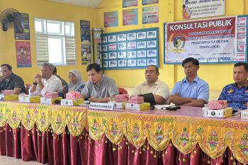 Muslimun : tenun lokal harus masuk kurikulum sekolah di Palu