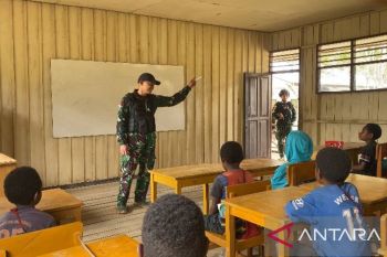 Satgas TNI Yonif 511/DY dorong tingkatkan pendidikan di pedalaman Papua