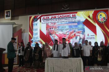Jam Gadang 88 diresmikan Gubernur Sumbar, donasikan ratusan juta untuk Palestina