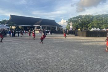 BPK Wilayah XX lestarikan permainan tradisional di festival benteng victoria