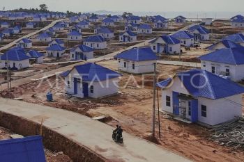 Minister targets 13,000 transmigration land certificates in 2025