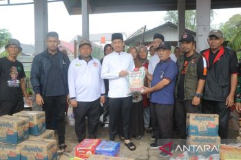 Pemkab Aceh Barat salurkan bantuan untuk dapur umum korban banjir