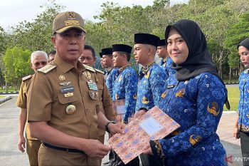Gubernur Sultra serahkan SK pengangkatan 6 CPNS lulusan IPDN dan 2.109 PPPK