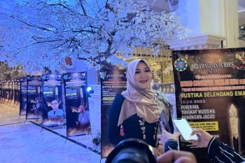 Senator Lia Istifhama raih penghargaan Mustika Selendang Emas 2025