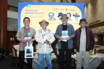 Priyantono Oemar kisahkan cerita Andi Sahrandi lewat buku "Berbagi Senyum"
