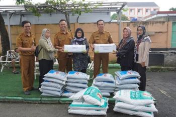 Pemkot Tangerang beri bantuan alat pertanian pada 76 KWT