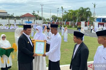 Gubernur Ansar: Santri harus kuasai sains dan teknologi
