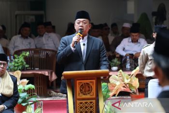 Menteri Nusron Wahid ajak santri naik ke panggung nasional
