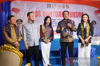 Duta Posbakum Sherly Tjoanda dan Menkum Supratman Tinjau Langsung Posbakum Percontohan di Tobek Godang