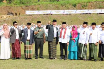 Wawako Maigus Nasir hadiri apel peringatan Hari Santri Nasional Tahun 2025