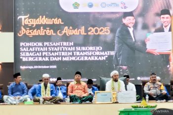 Bupati sebut prestasi pesantren Situbondo bungkam pendiskreditan pesantren