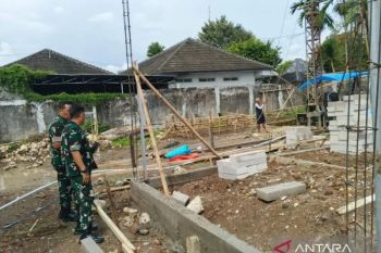 TNI AU builds kitchens to support free nutritious meal program