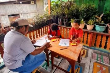 Perempuan adat Papua prakarsai gerakan literasi di Danau Sentani