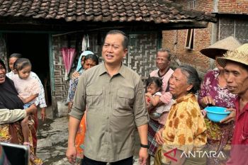 Terpopuler: Gubernur minta bantuan promosikan NTB, harga emas turun, Barcelona siapkan taktik hingga bursa kerja