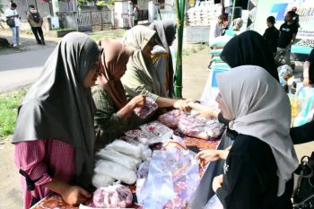 Tingkatkan ekonomi warga, Pasar tani digelar di Lombok Utara
