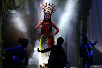 Parade Teater 2025