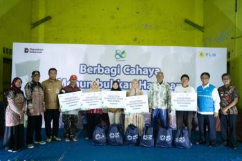 PLN wujudkan kemerdekaan energi bagi masyarakat di Sragen pada perayaan HLN