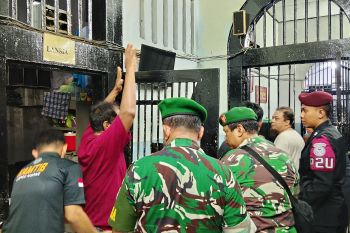 Barang terlarang milik napi di Lapas Ngawi disita
