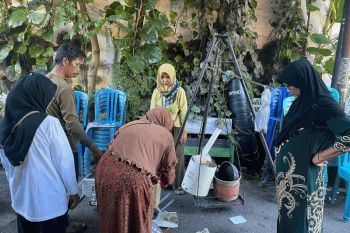 Tim Psikologi UMS gerakkan warga Kerten wujudkan lingkungan bersih dan bernilai ekonomi