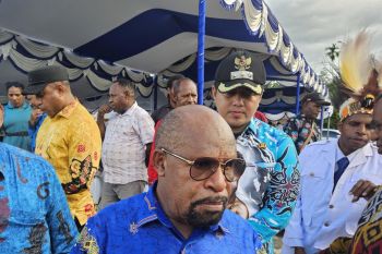 Pemkab Jayapura melestarikan bahasa daerah Sentani lewat sekolah adat