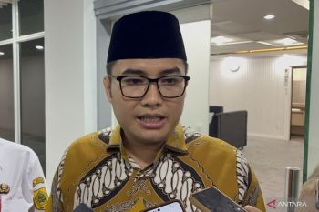 Ketua DPRD Bogor ingatkan perketat pengawasan rokok ilegal dan miras