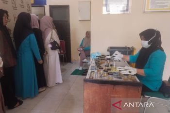 BNNP Sultra tes urine calon wisudawan IAIN Kendari upaya cegah penyalagunaan narkoba