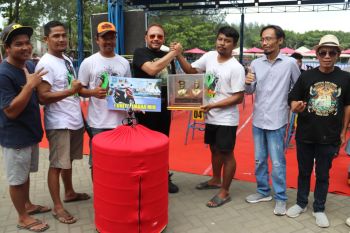 Lomba burung sambut Hari Sumpah Pemuda di Tegal