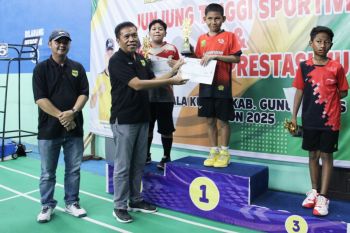 Berikut para pemenang turnamen catur dan bulu tangkis Haornas Gumas 2025