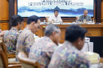 Gubernur Jateng minta pengerukan Kolam Retensi Terboyo dipercepat