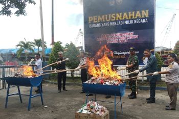 Bea Cukai Tanjungpandan musnahkan 50.244 batang rokok ilegal