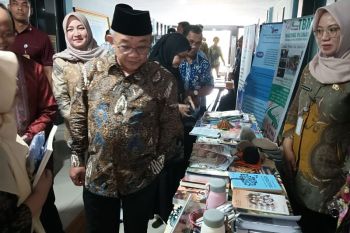 Minister calls families' participation to preserve regional languages